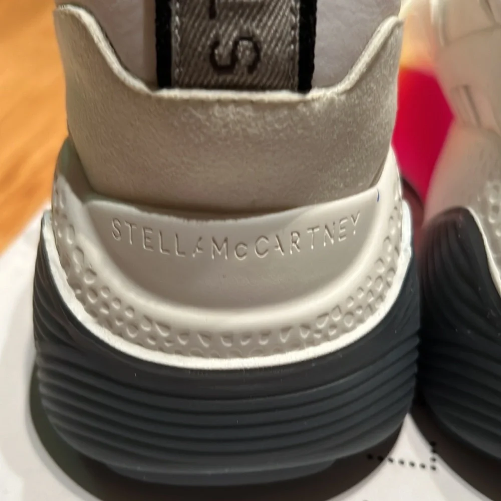 Stella McCartney's low-top 'Eclypse' sneakers